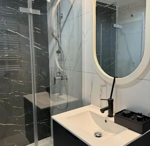 Glamour In Ochota * Warszawa